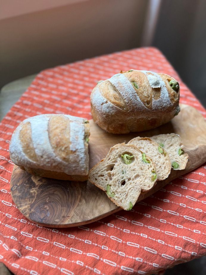 Garlic, Jalapeño & Green Olive Mini Loaf